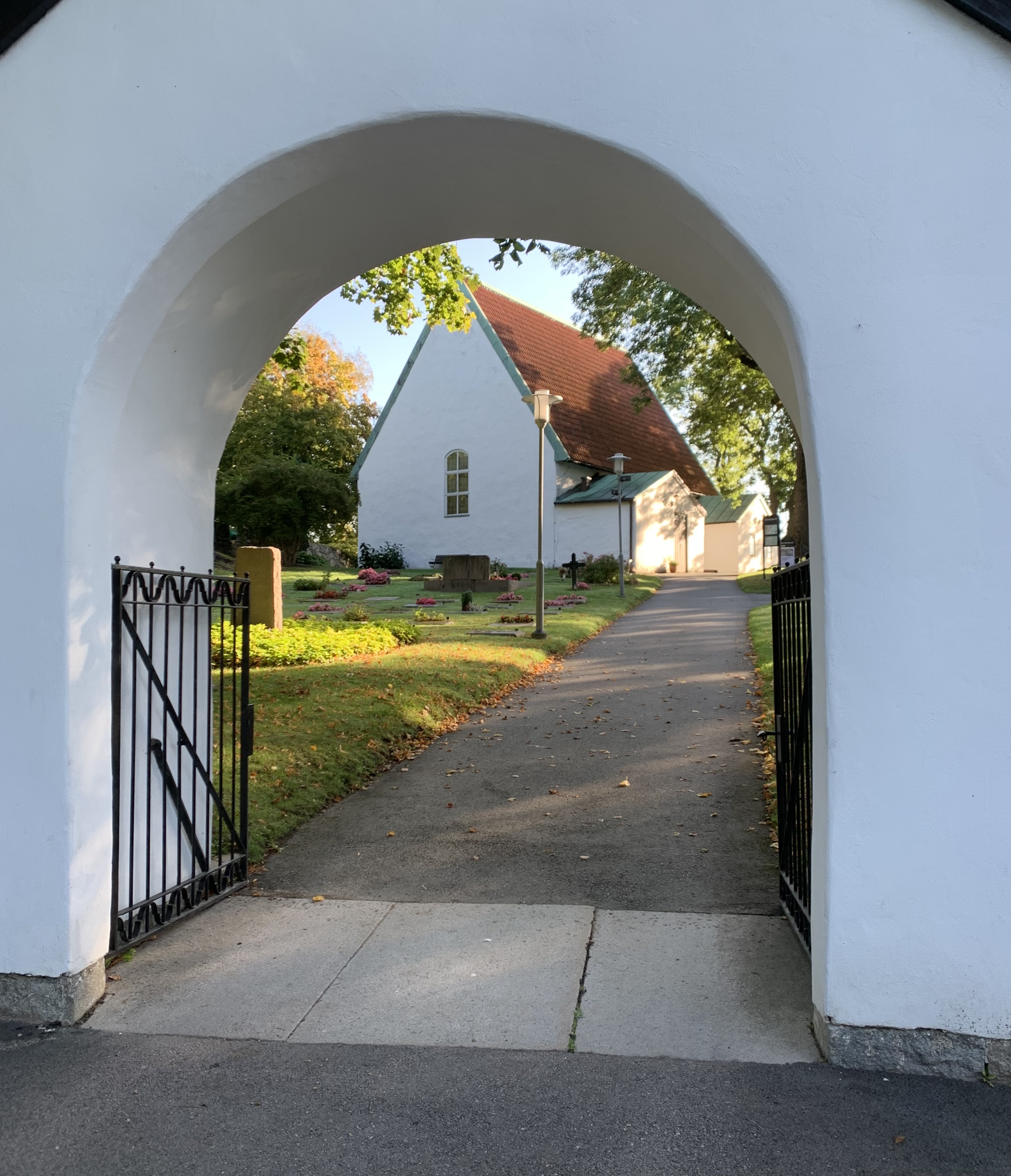 Lundby%20kyrka,%20port